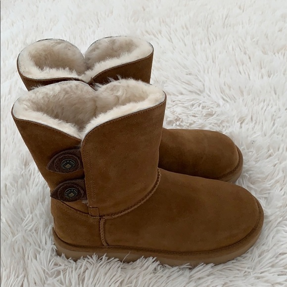 UGG Marciela 2 genuine shearling chestnut boot - Picture 1 of 7
